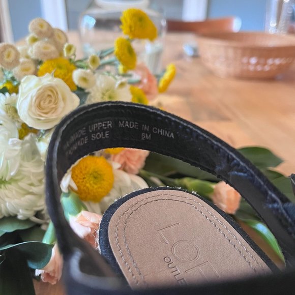 Black Platform Sandals - Picture 6 of 6